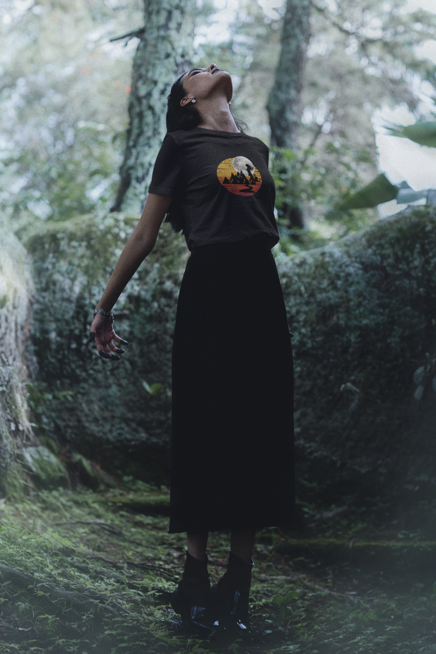 Full Moon Howl V.2 Unisex Tee
